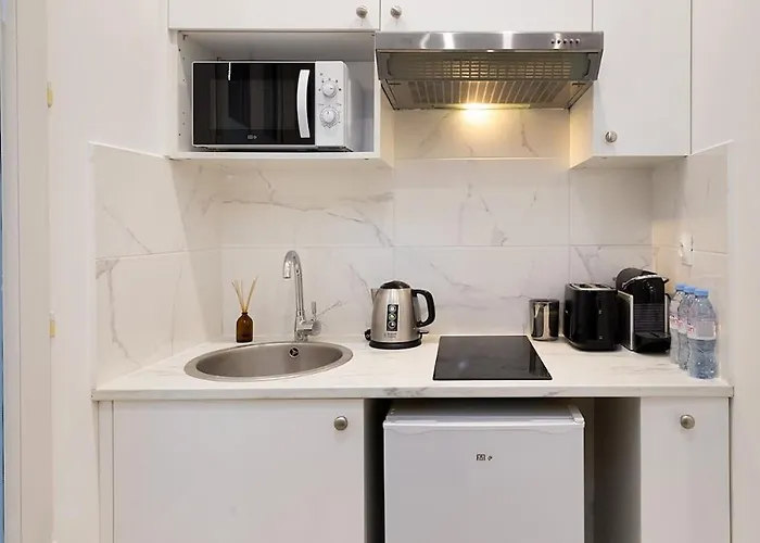 Lasuite Montbrun דירה *