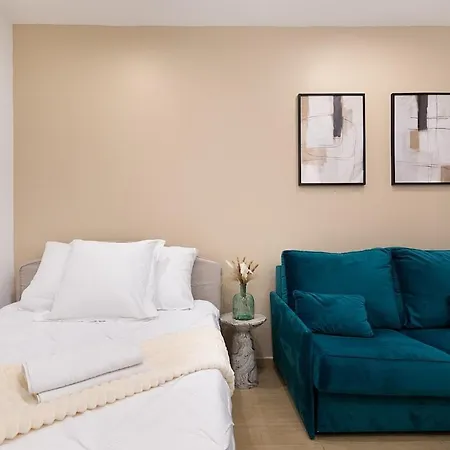 Lasuite Montbrun * Parijs